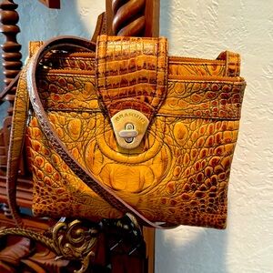 GUC Brahmin Melbourne Crossbody